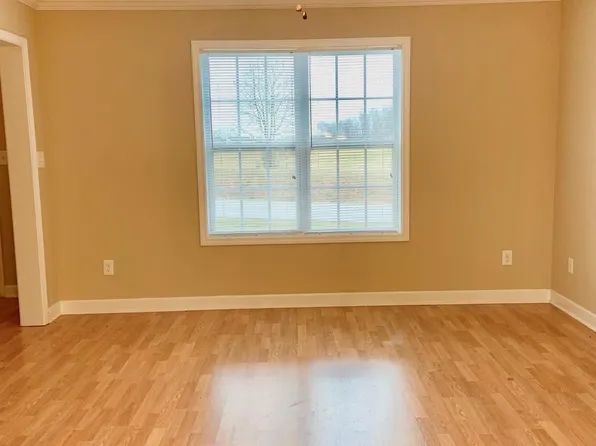 161 McFadin Station St APT 101, Bowling Green, KY 42103