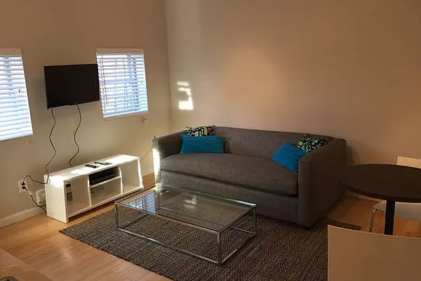 Rented by Leiter Realty Group LLC | media 19