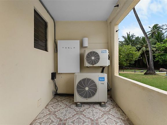 4th image of 94 Beach Village Dr
