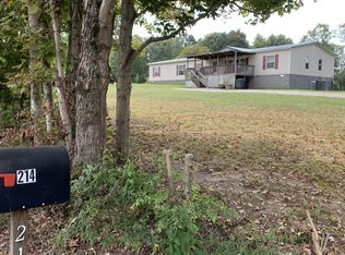 214 W John Davis Rd, Westmoreland, TN 37186