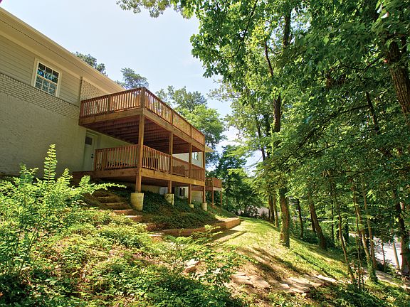 5th image of 1324 Woodhill Dr