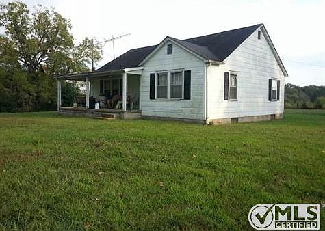 2nd image of 1470 River Rd