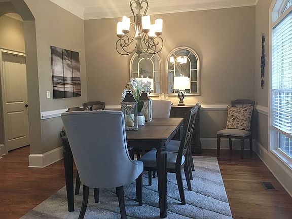 Dining room from front door