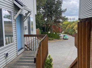9222 NE Hassalo St #0, Portland, OR 97220
