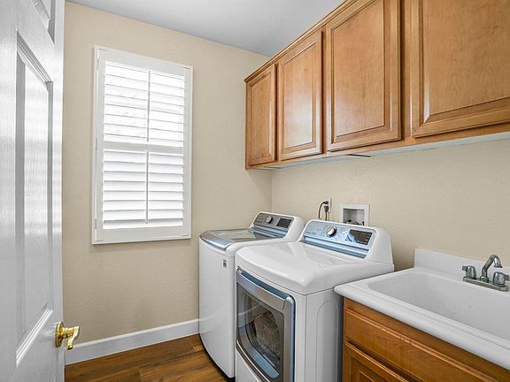 5th image of 1517 Sheridan Pl