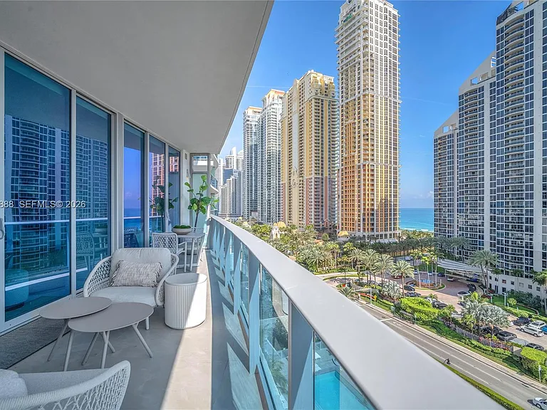 17550 Collins Ave #1002 — Photo 29