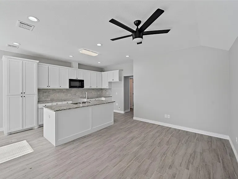 3425 Mount Pleasant St #B — Photo 4