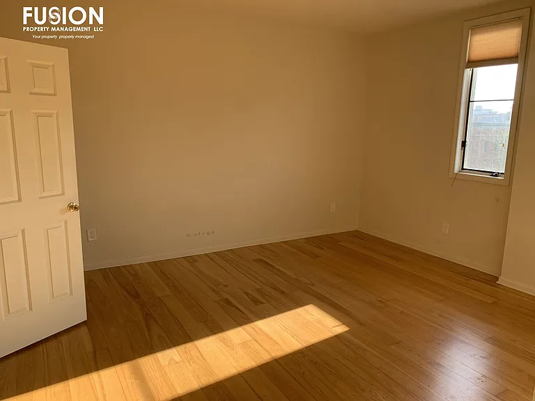 230 College St #2 — Photo 8