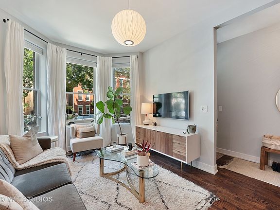 5th image of 1839 W Erie St #1