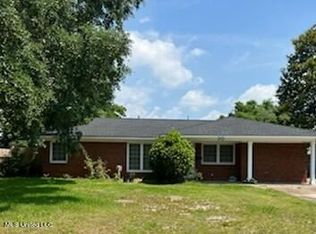 20 Woodglen Dr, Gulfport, MS 39507