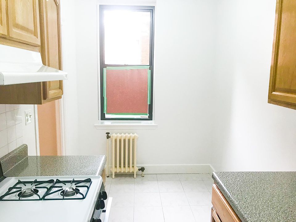 2nd image of 3619 Bowne St #G