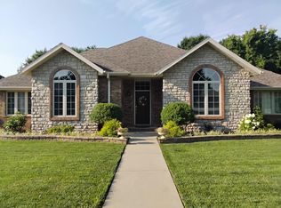 1326 N Lennox Ct, Springfield, MO 65802