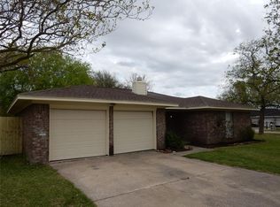 8510 Bluebonnet St, Highlands, TX 77562