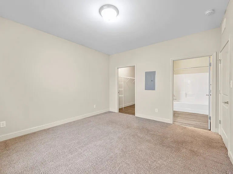 North Pointe — Photo 10