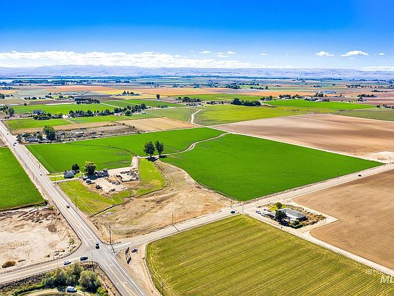 2nd image of 4202 Farmway Rd