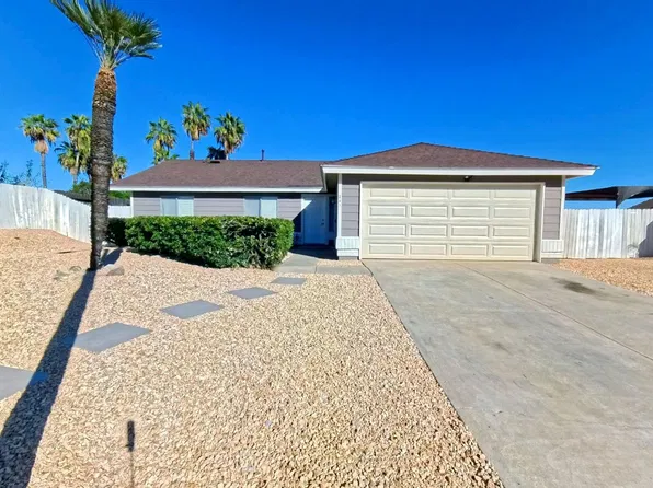 241 Southshore Dr, Lake Elsinore, CA 92530