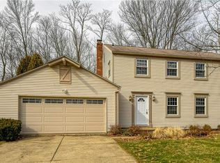 724 Diandrea Dr, Akron, OH 44333