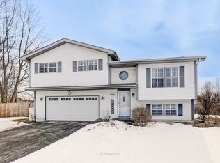 7463 W Tartan Rd, Frankfort, IL 60423