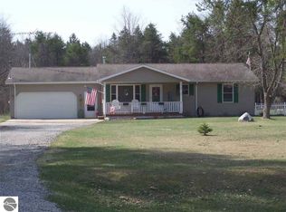 8945 W Kelly Rd, Lake City, MI 49651