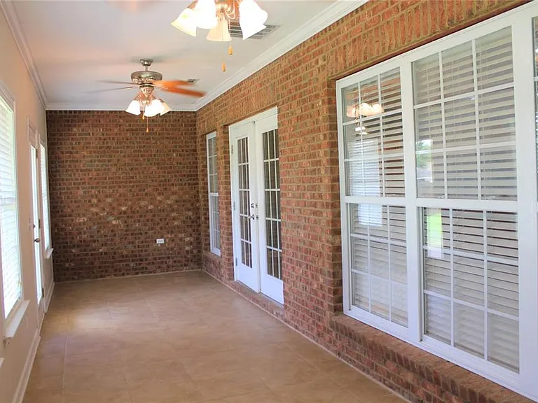 102 Timber Hill Ct — Photo 16