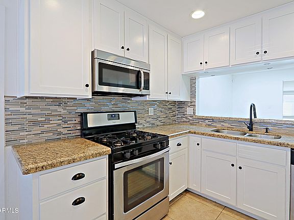 5th image of 2337 W Stella Ln