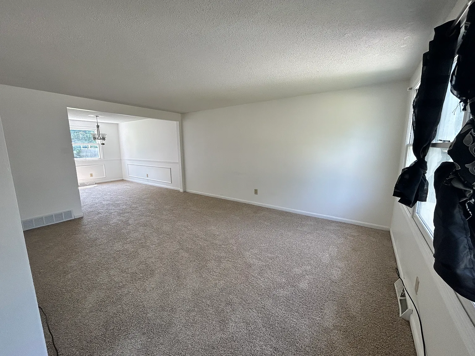 205 Berehaven Dr — Photo 3