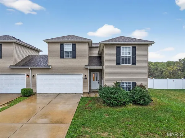 904 Arapaho Dr, Warrenton, MO 63383