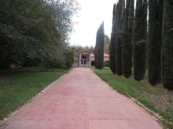 3rd image of 5031 Country Club Pl