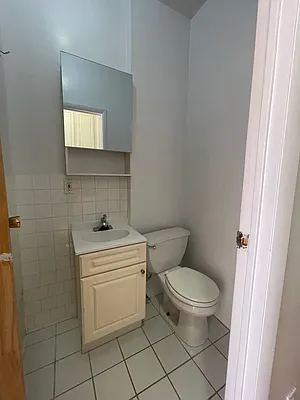 Rented by Peter R. Hungerford, LREB | media 28