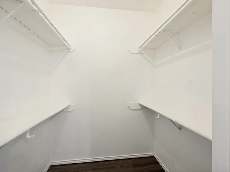 5431 Wild West Dr — Photo 11