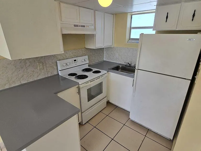 13695 NE 3rd Ct #C05 — Photo 4