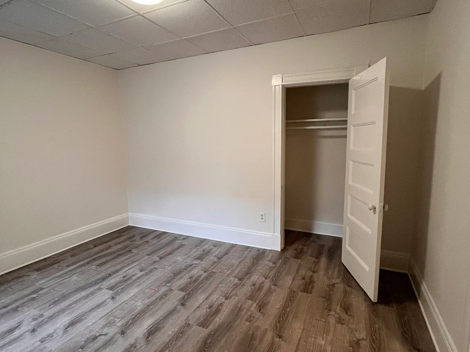 Studio, 9999 sqft, $2,200 — Photo 3