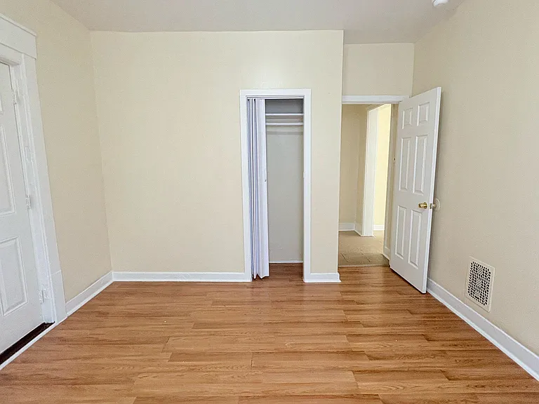 534 Whalley Ave #1RR — Photo 1