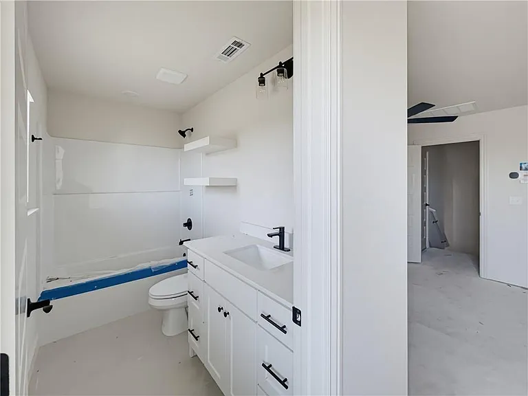 6800 Basswood Ave — Photo 17