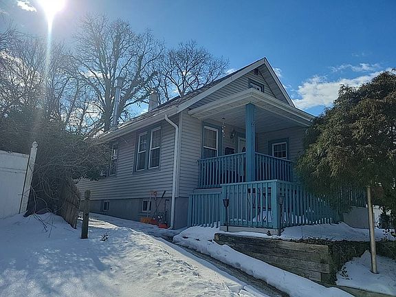 3rd image of 141 Summit Ave