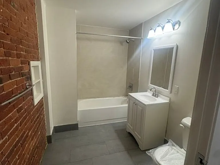 SilverBrick Lofts — Photo 36