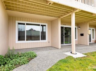 1188 SE Pioneer Way APT 102, Oak Harbor, WA