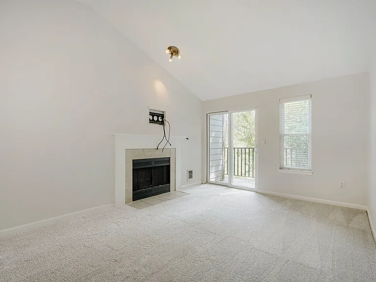 11114 NE 125th Ln #G325 — Photo 3