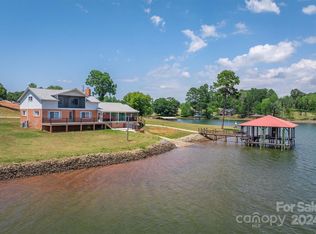 1036 Lake Vista Ln, Taylorsville, NC 28681