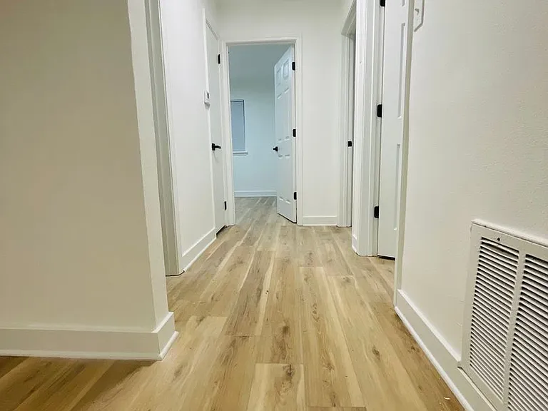 3605 Pine Cone Dr — Photo 5