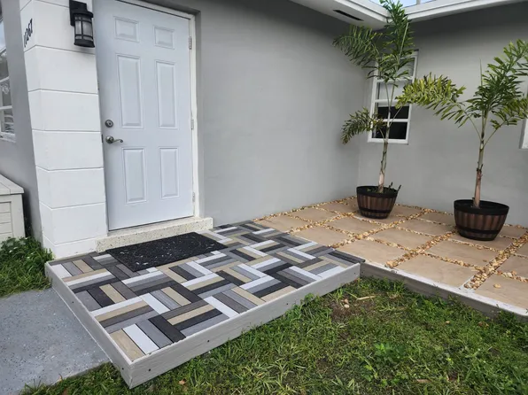 11265-67 SW 7th St, Miami, FL 33174