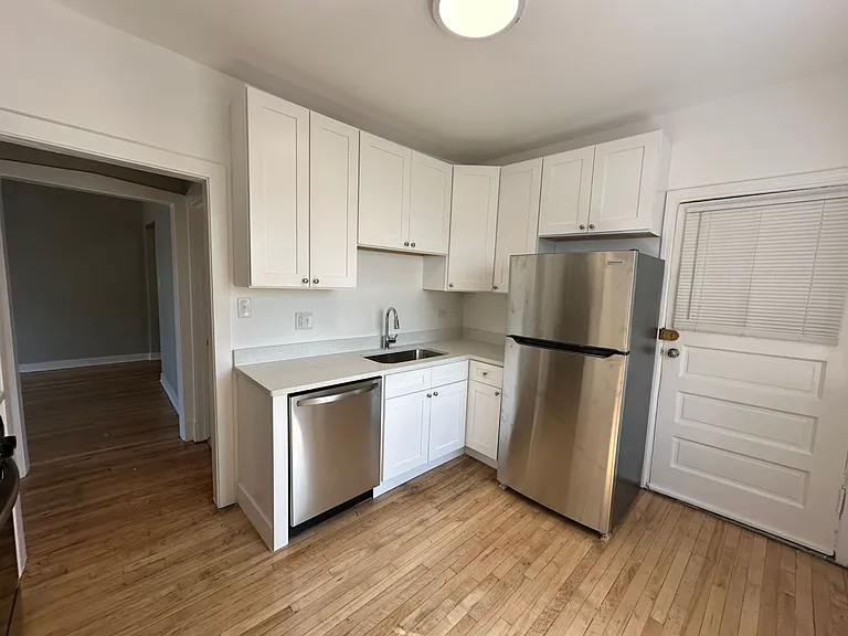 4904-08 N Saint Louis Ave #3N — Photo 1