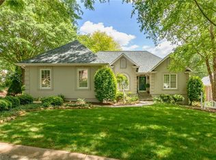 1205 Forest Ridge Ct, Winston Salem, NC 27106