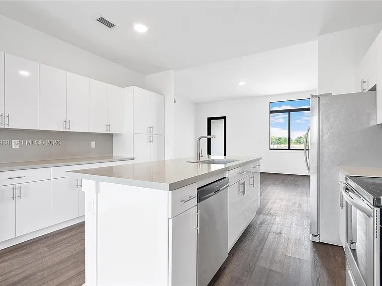 440 E 16th St #436 — Photo 18