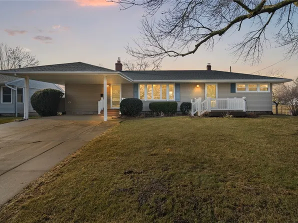 111 W Burroughs St, Monticello, IA 52310