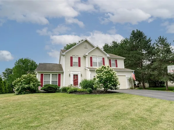 3733 Deer Meadow Run, Macedon, NY 14502