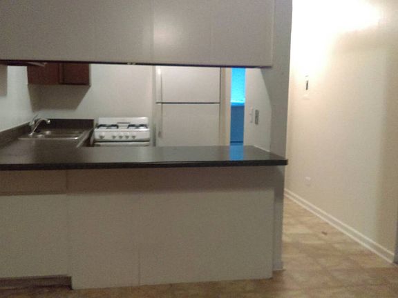 3rd image of 100 Drew Ln APT 06