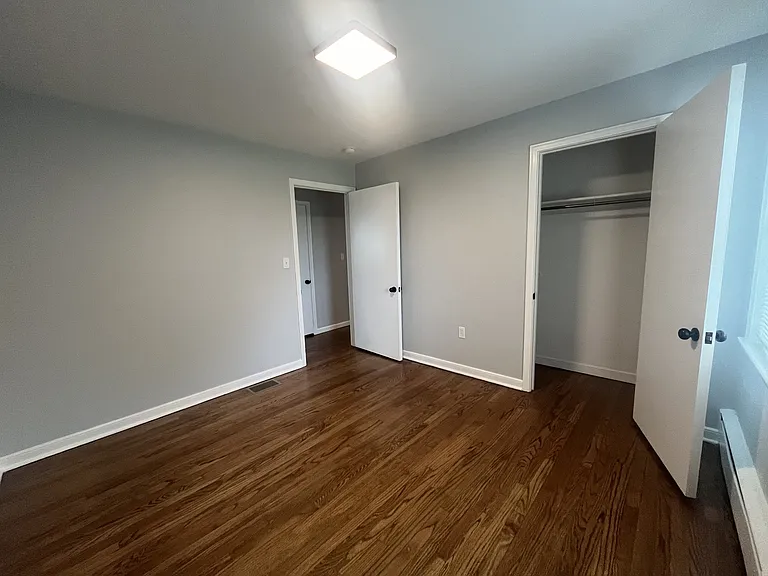 335 Maple St — Photo 16
