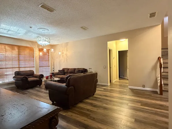 4610 Bay Point Dr, Arlington, TX 76016