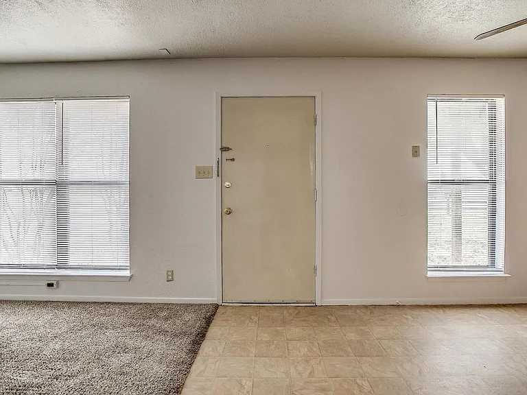 6530 Fall Creek Hwy — Photo 22